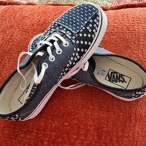Vans Navy and White Stitched Pattern Canvas Sneakers